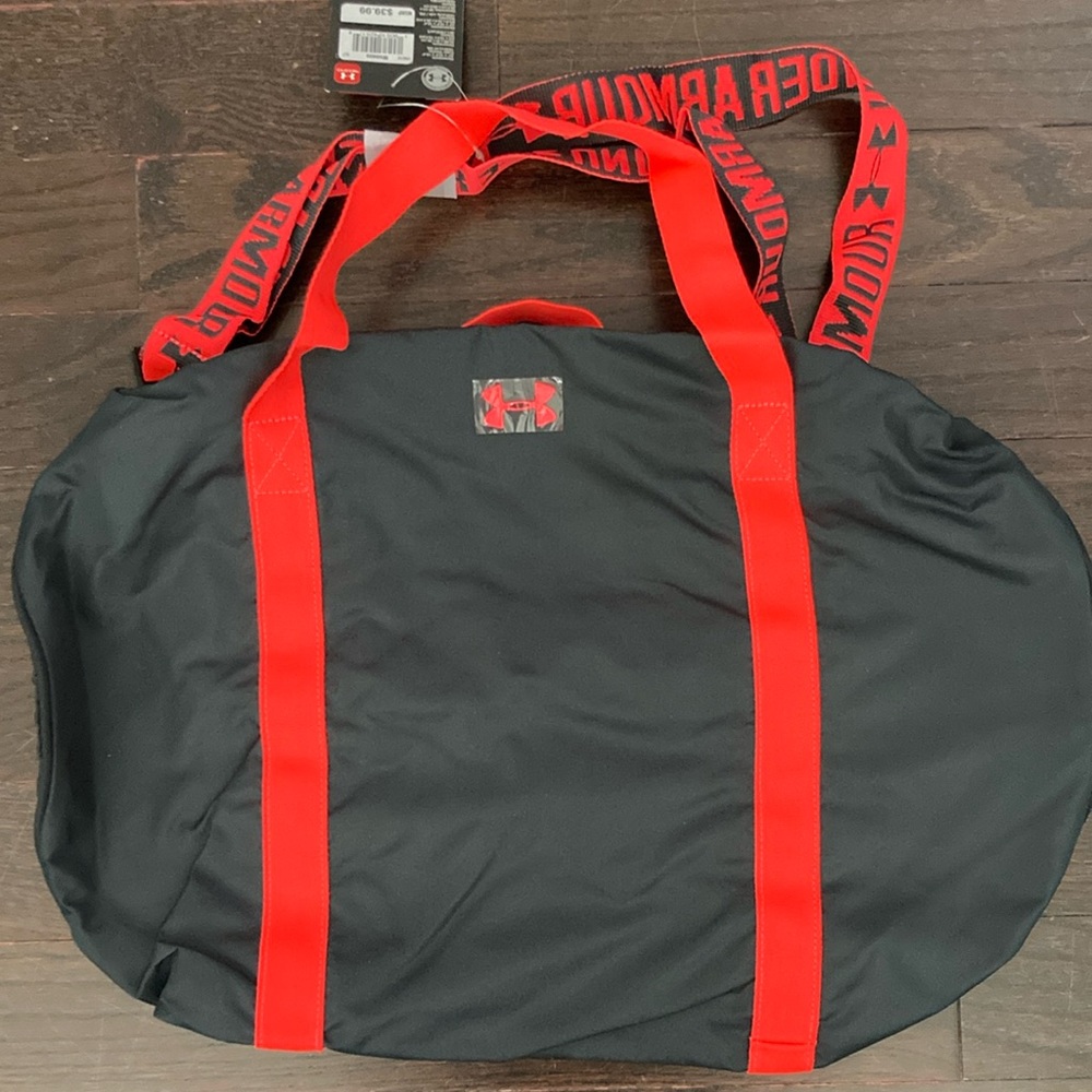 Under Armour Favorite 2.0 Duffel bag New 🆕 with tags 🏷️